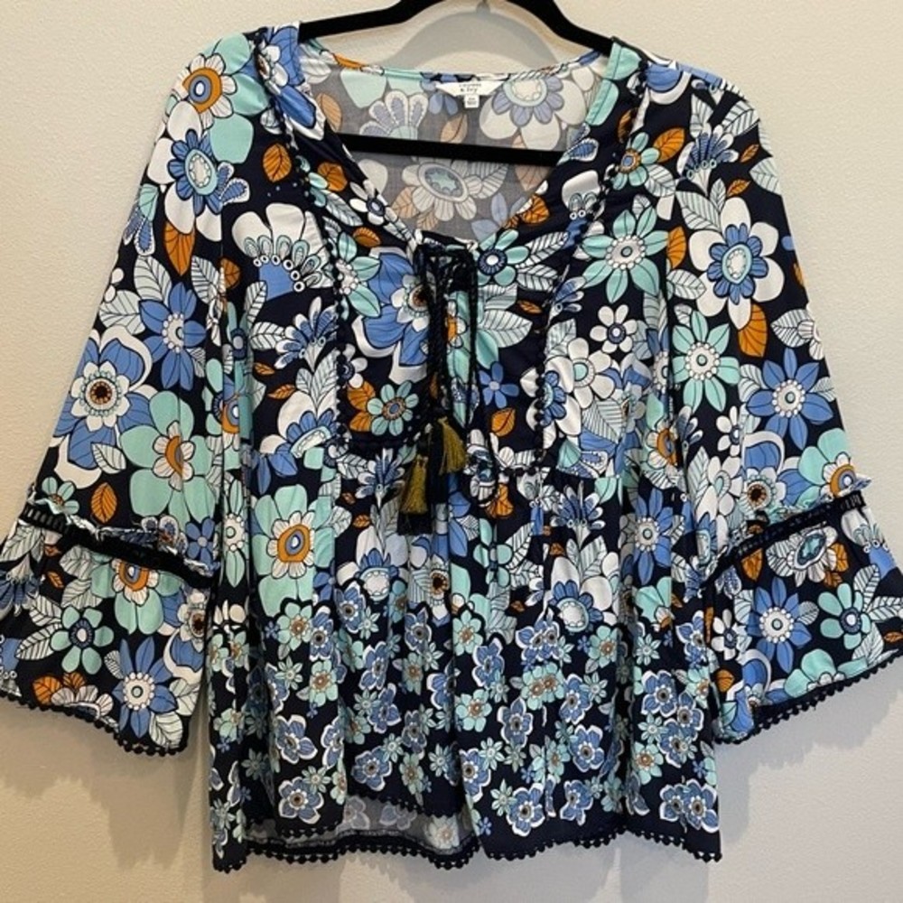 Crown & Ivy Blue Floral Print Peasant Boho Top XS